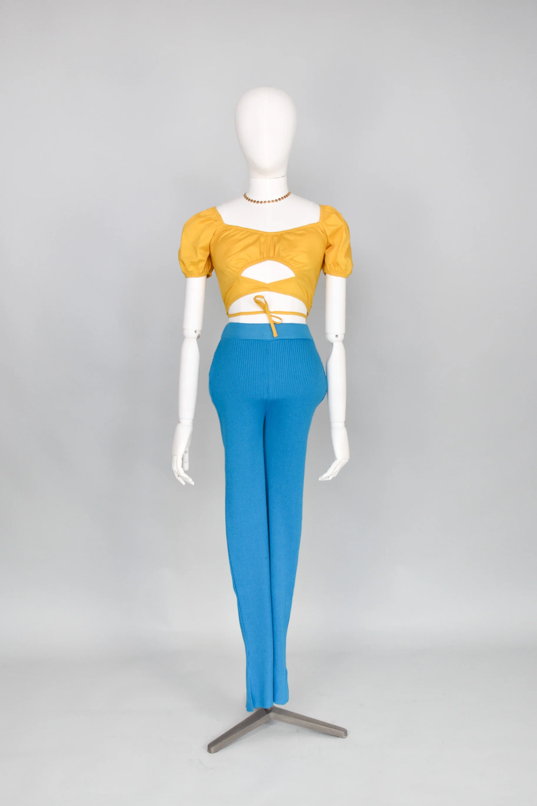 Pantalón Knit Flare  Abertura - Image 4